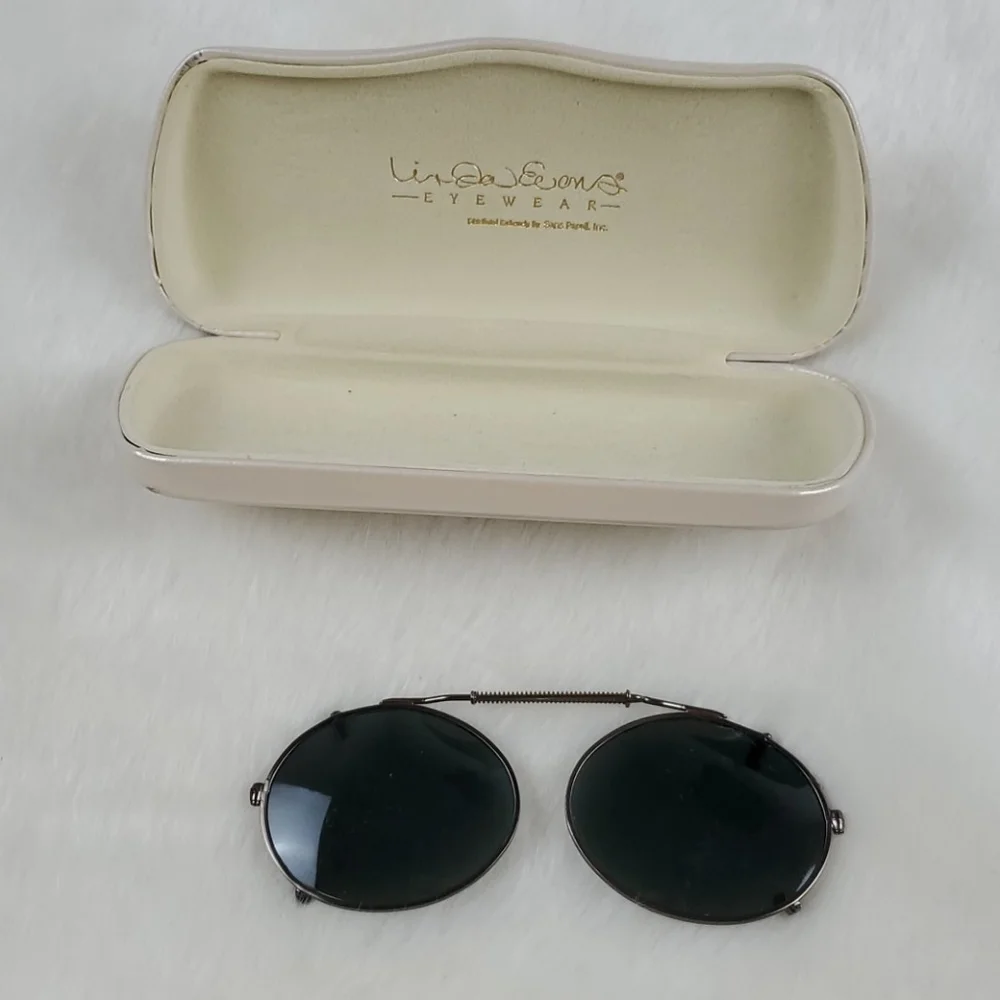 Linda Evan's eye wear case minimalist